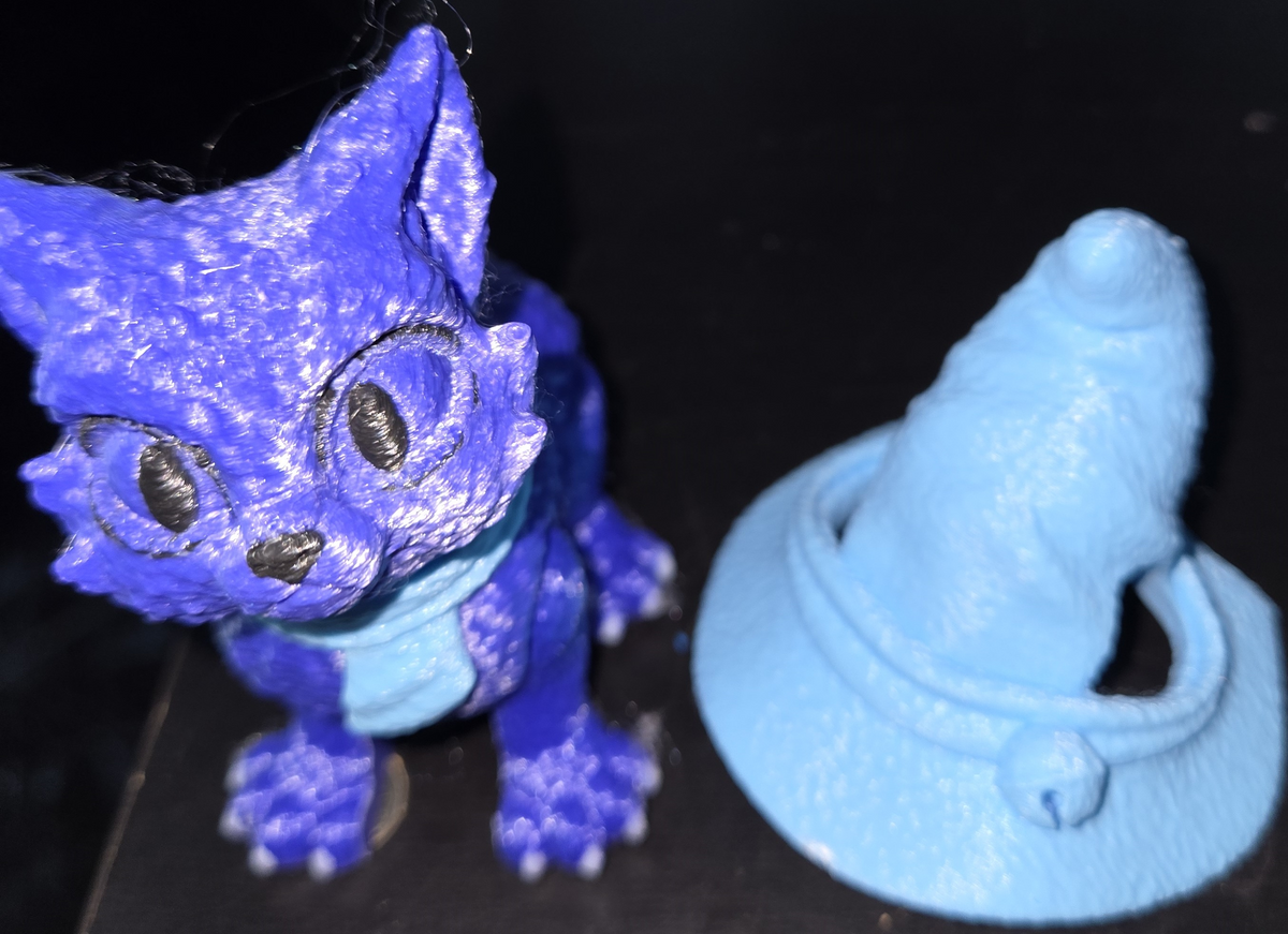 articulated-cat-figurine-witch-hat-scarf-halloween-decor-fidget-toy